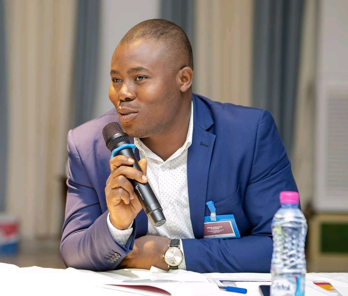 Yao-mensah Alphonse Eklu, un  jeune  leader aux ambitions multiples pour un Togo de paix