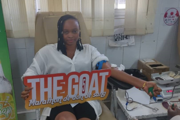 Des jeunes leaders d’ALG au service de la vie par le don de sang