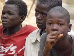 L’attrait du court terme : Pourquoi les jeunes basculent dans la délinquance ?