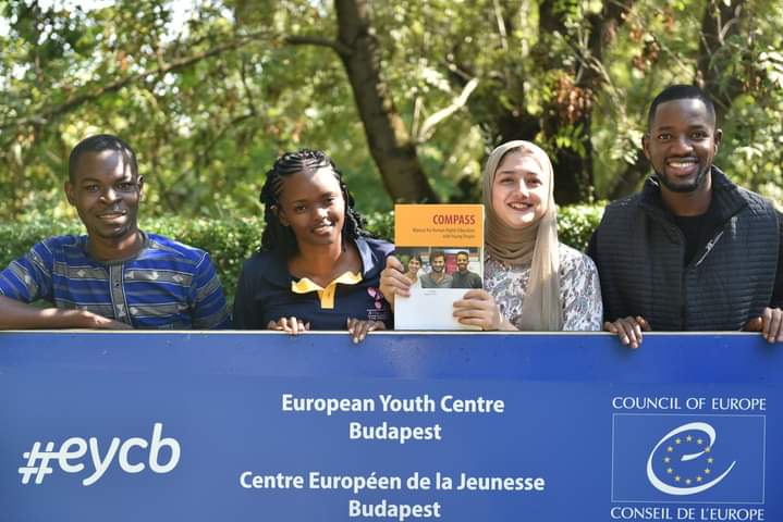 Un jeune togolais participe à la  formation des formateurs en éducation aux droits humains au Centre Européen de la Jeunesse de Budapest du Conseil de l’Europe