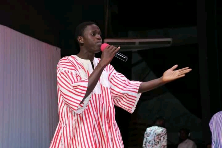 Art oratoire : Etienne ADJOGBLE en lice pour la finale du FADJI 2021